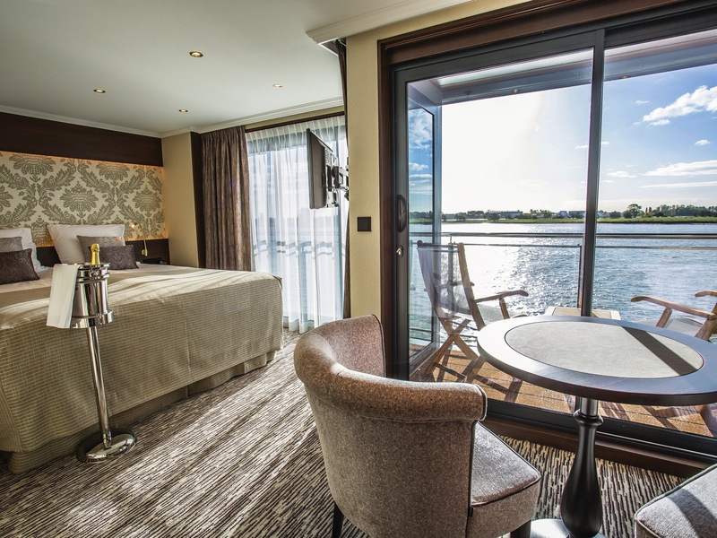 Deluxe Balcony Suites